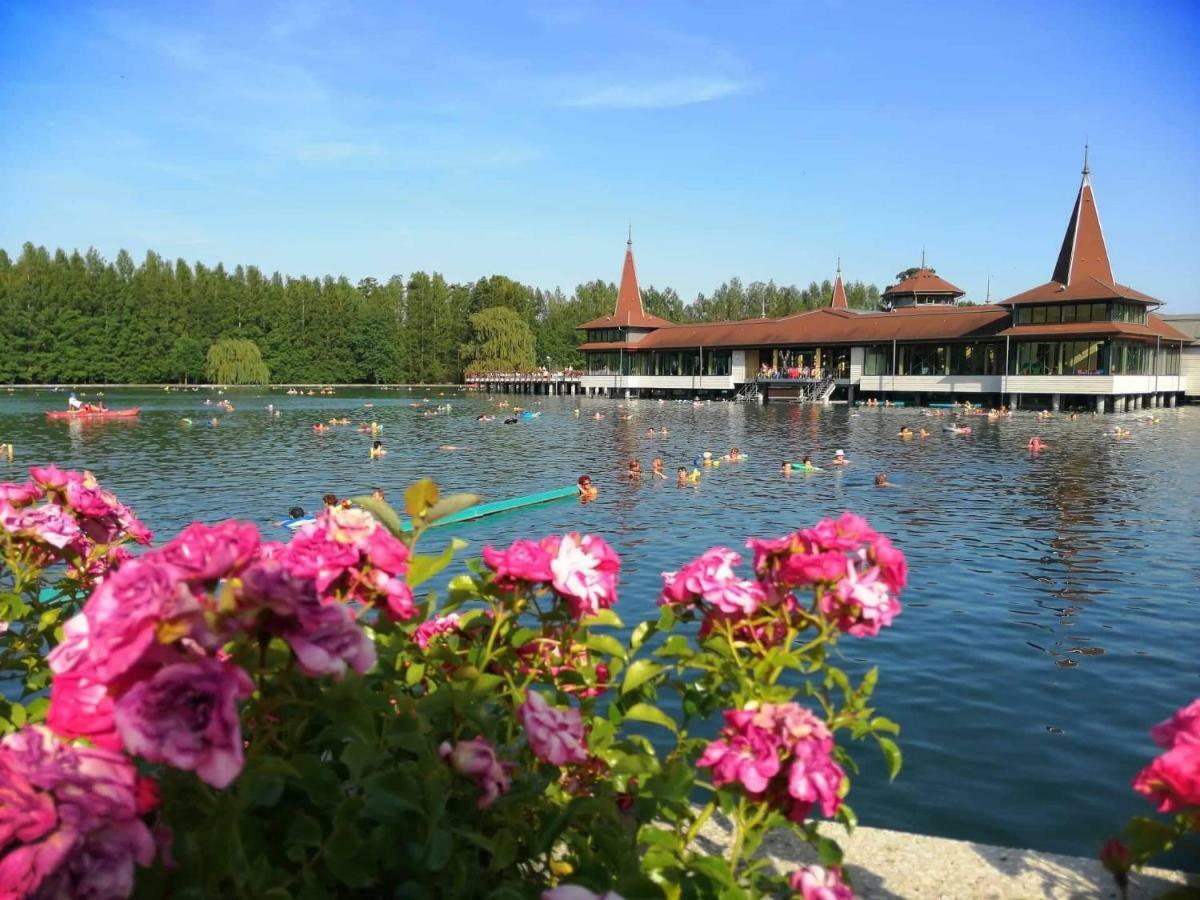 Lavendel Apartments Hévíz Kültér fotó